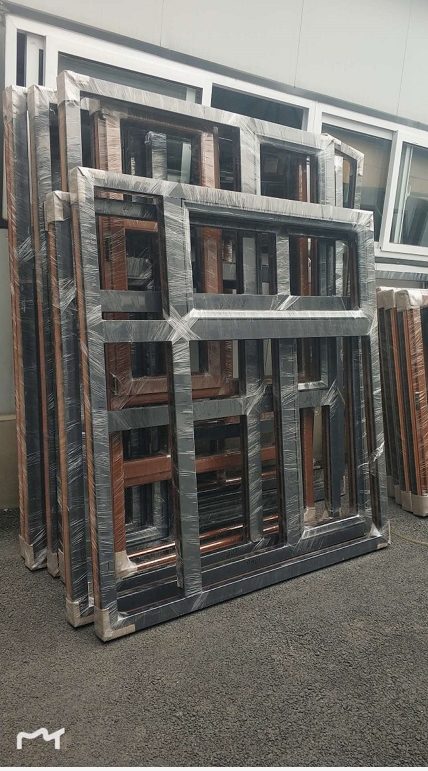 鞍山市天乙門窗工業有限公司沈陽經銷商所訂貨品已完成，經過檢驗后進行包裝，準備發貨。(圖4)